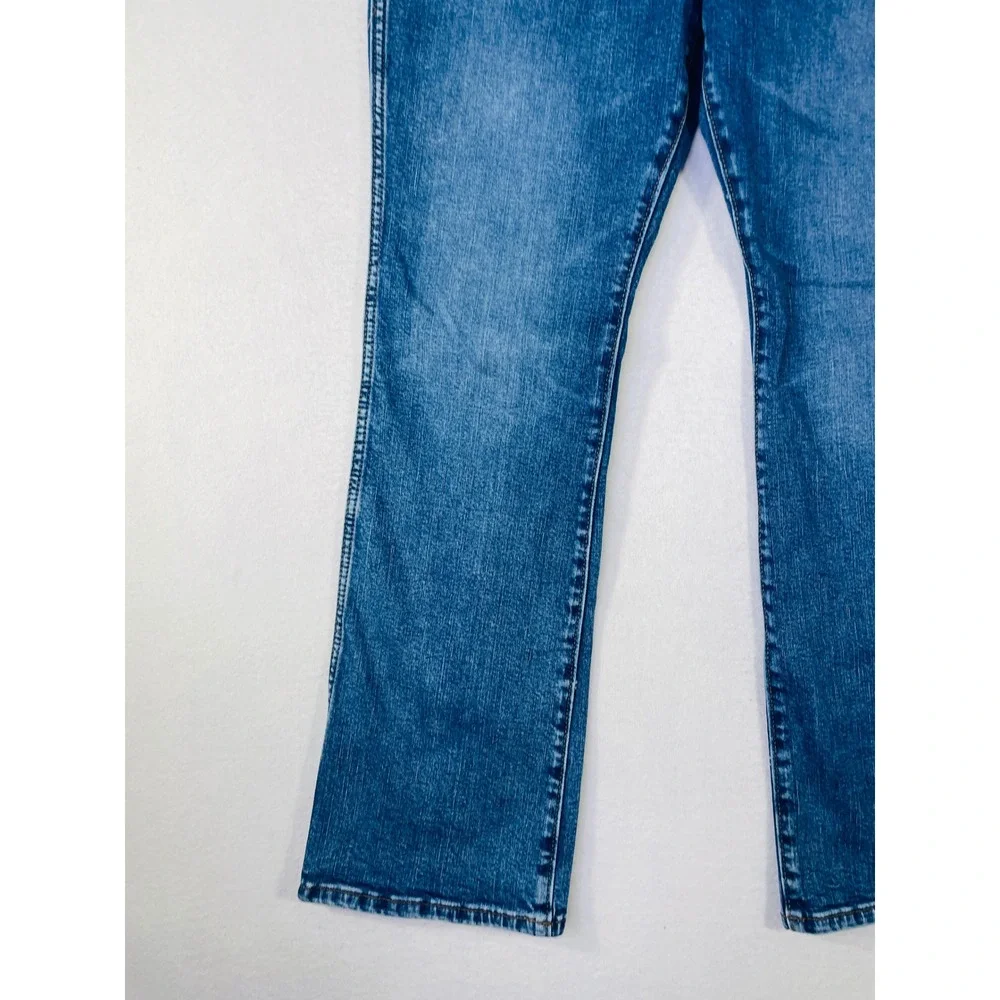 Wrangler Womens Bootcut Jeans Medium Wash Denim Blue 5-Pocket Size 33x29 - Picture 4 of 13